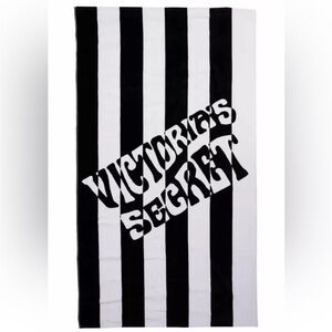 NWT Victoria's Secret Black and White Towel